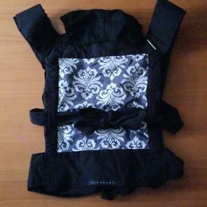 Infantino baby carrier